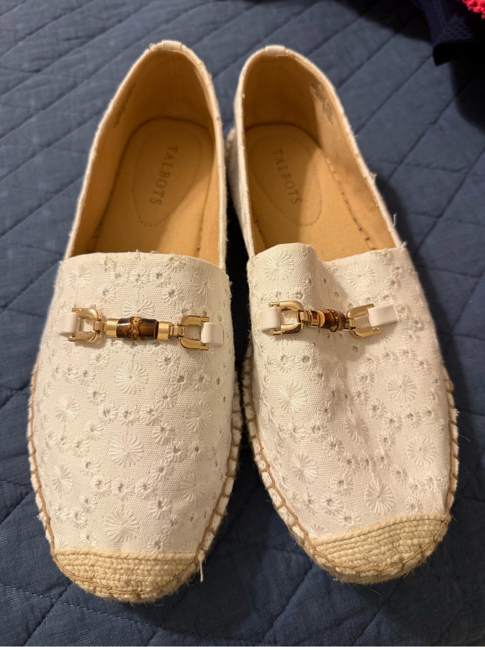 Talbots White Embroidered Espadrille Loafers with Gold-Tone Bit - size 9